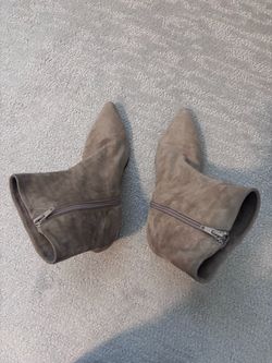 Original Italian Leather Suede Nude/ light brown boots (size 6.5)