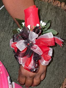 Corsage Set (red, black and white)