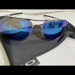 Oakley Gauge 8 sunglasses