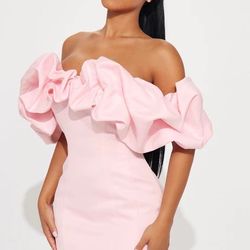 Fashion Nova Pink Ruffle Mini Dress / Vestido Rosa
