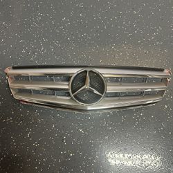 2013 Mercedes C250 Front Grille