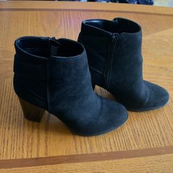 Women’s Size 6 Ankle Boots