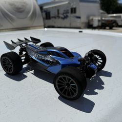 Arrma Typhon Grom Blx 4s