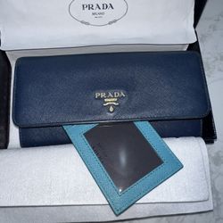 Authentic P R A D A wallet