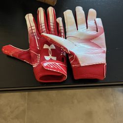 Size Medium Supreme Football Gloves for Sale in Miami, FL - OfferUp