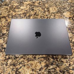 MacBook M3 