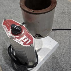 Lee Pro 4 Furnace Lead Melting Pot.