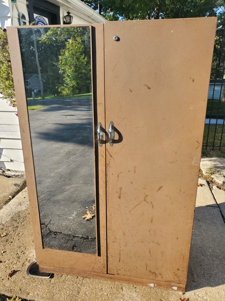 Wardrobe Metal Cabinet With Mirror