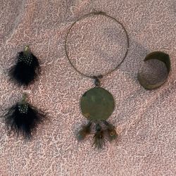 Metal  And Feather Necklace, Cuff And Earring Set For Halloween