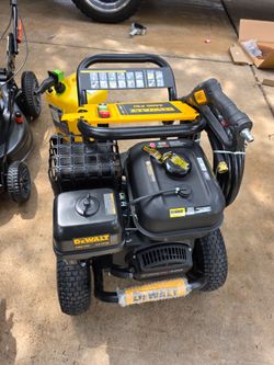 Dewalt 4400psi Pressure Washer New $750 Price FIRM EACH One// Nueva PRECIO FIRME Cada Una $750