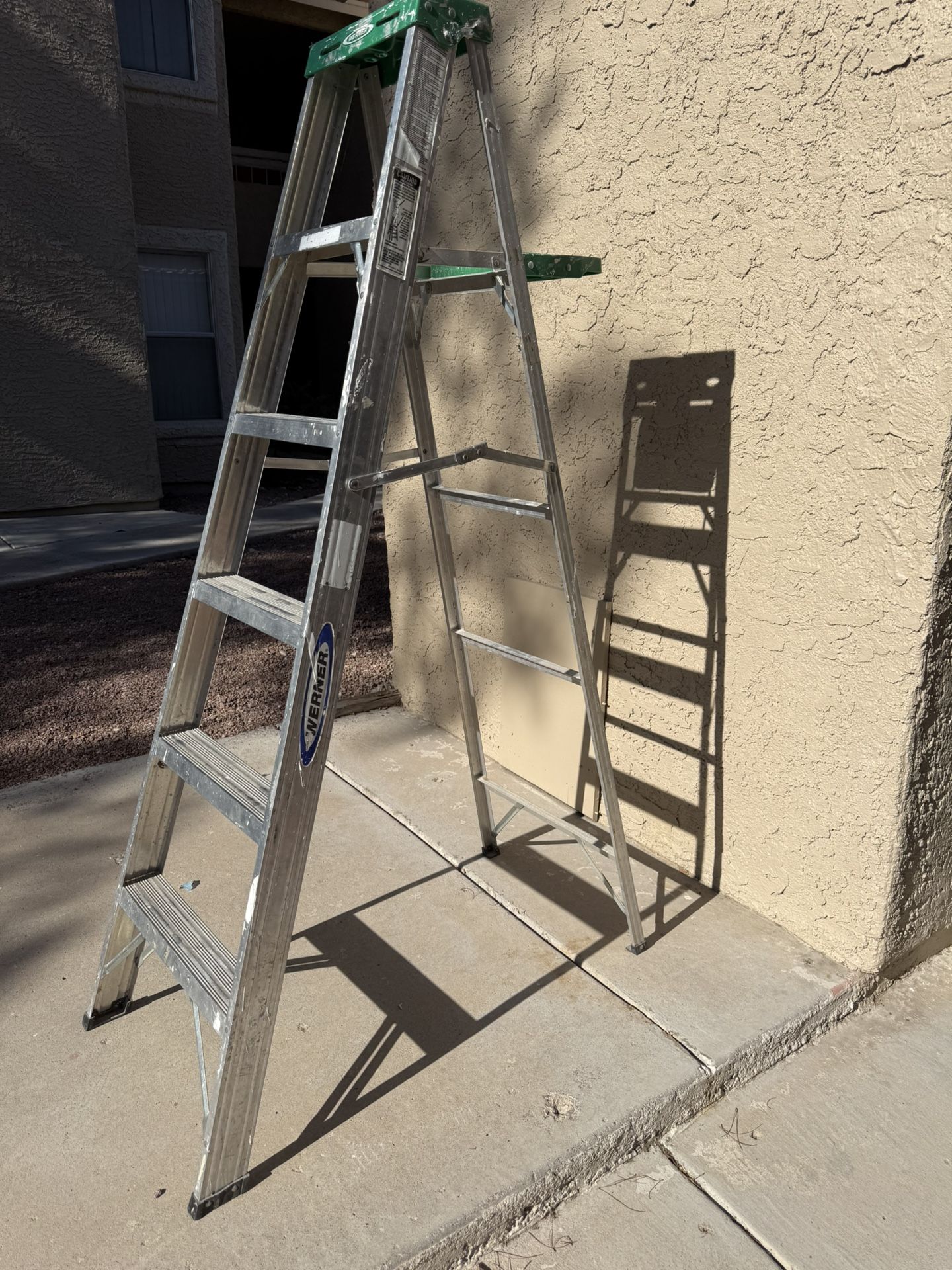 6 Foot Ladder