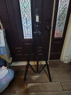 Hamilton Heavy duty tripod stands