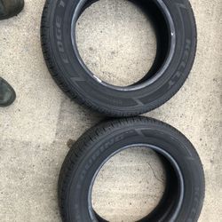 2 Kelly Edge Touring Tires