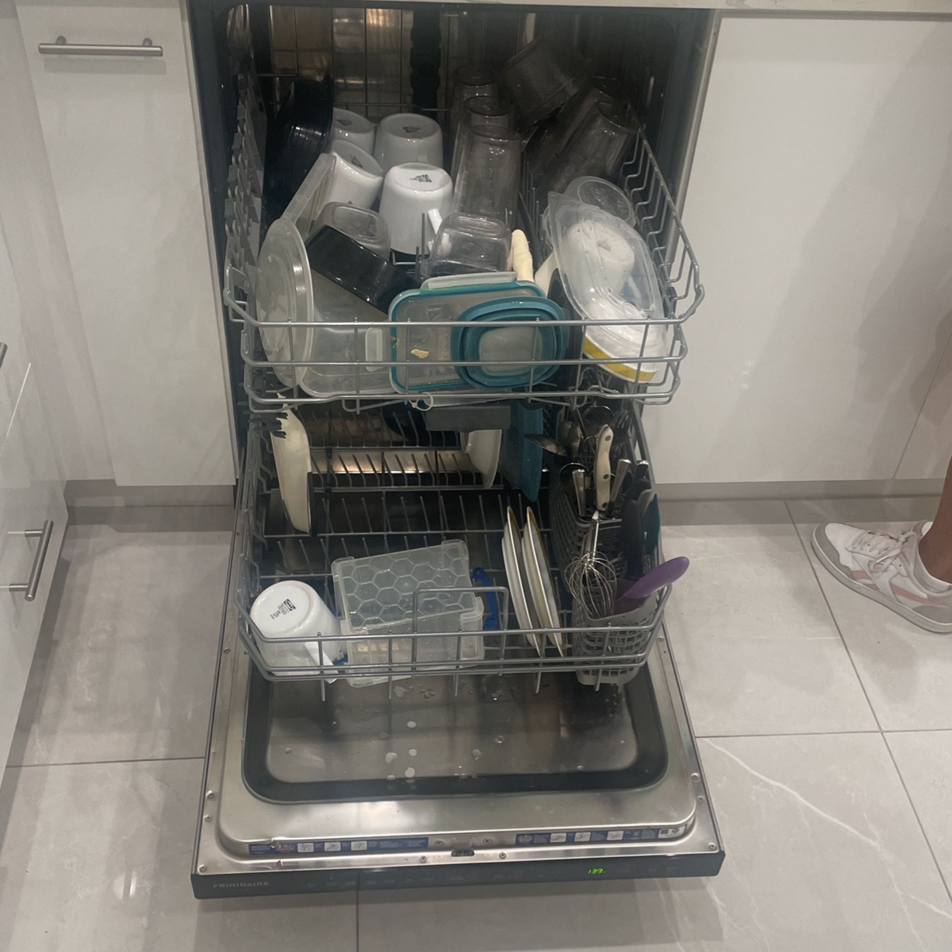 Frigidaire Dishwasher 