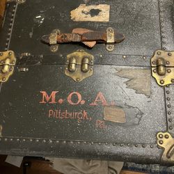 Vintage Steamer Trunk