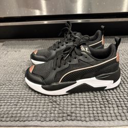 Puma Size 6.5 Womens