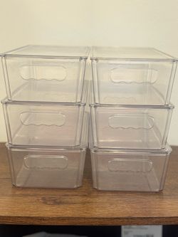 Acrylic plastic containers with lids