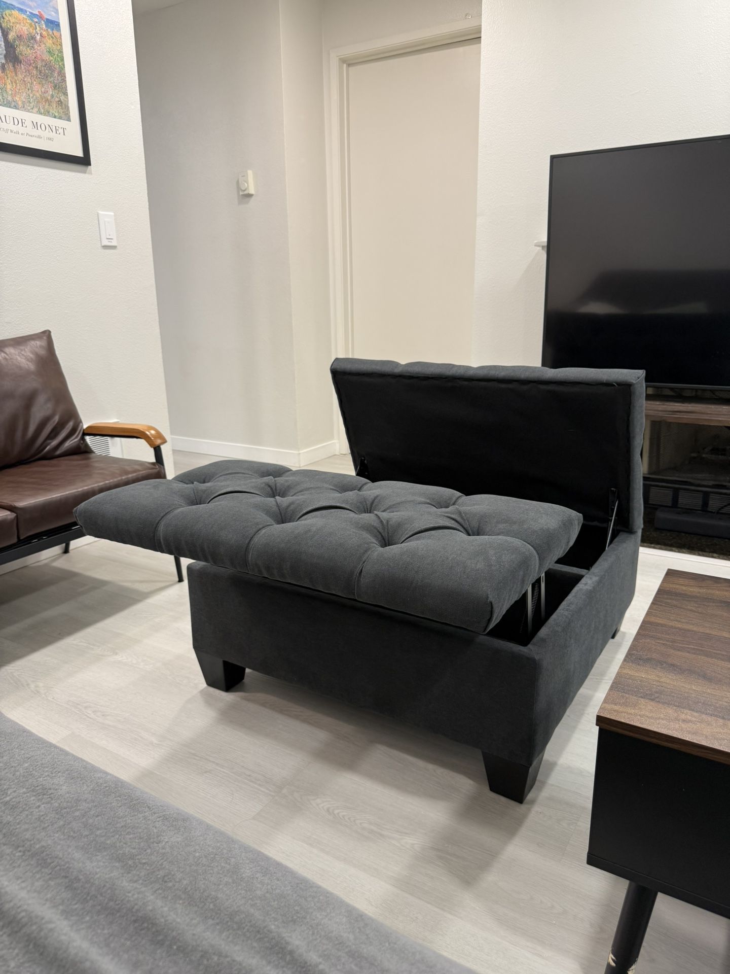 Ottoman with Lift Top