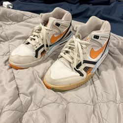 Size 10, has some marks but otherwise in extremely good condition 