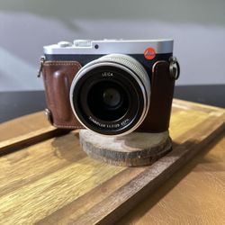 Leica Q