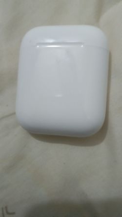 Apple 2nd generation Airpod case