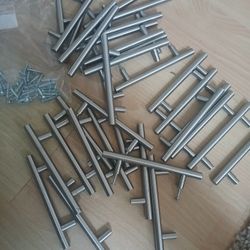 Stain still cabinet holder