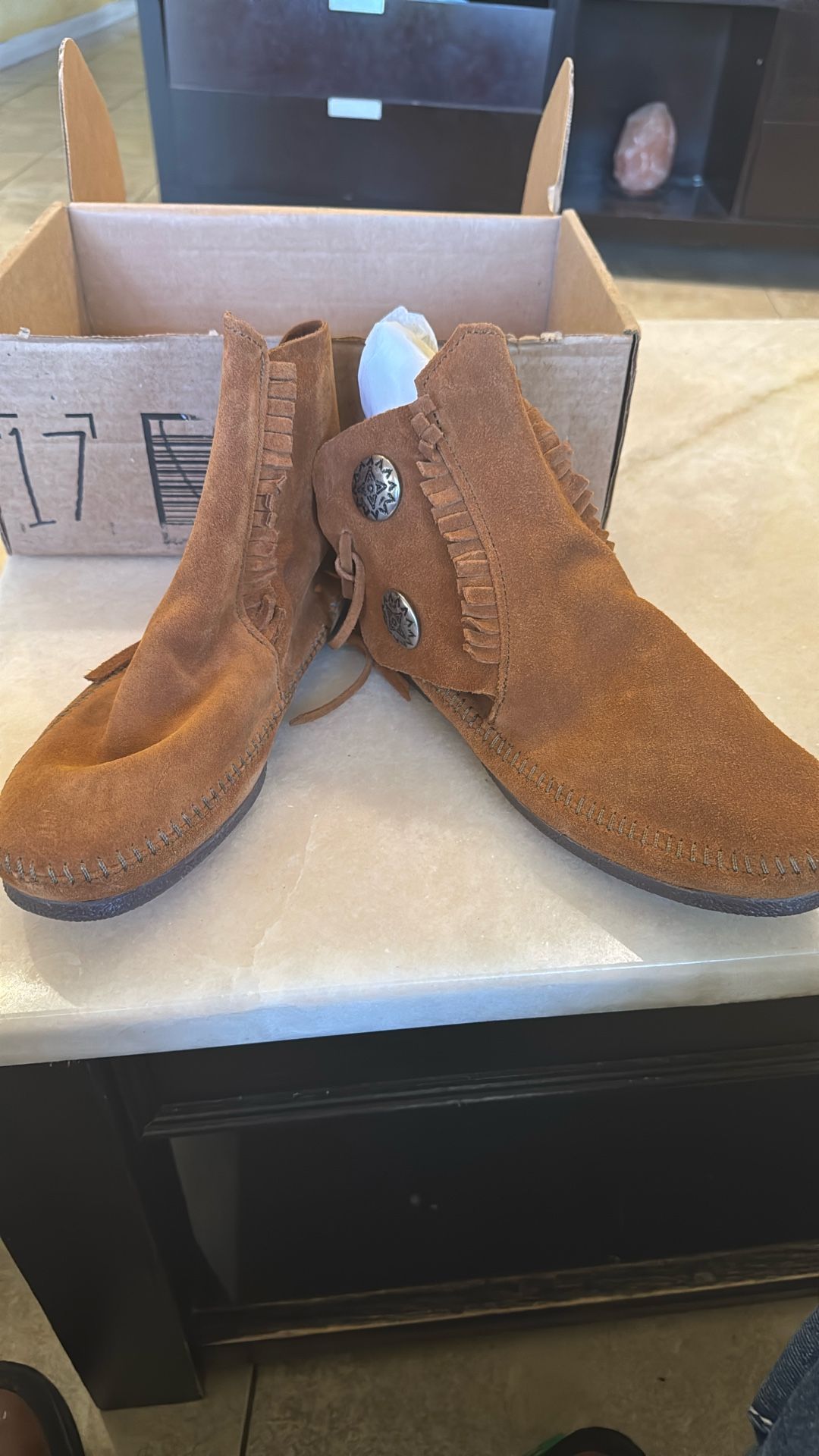 Minnetonka Women’s Boot New