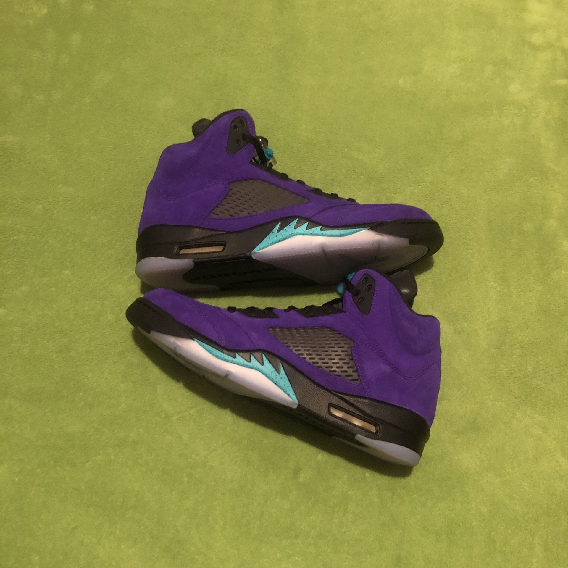 Jordan retro 5 Alternate grape
