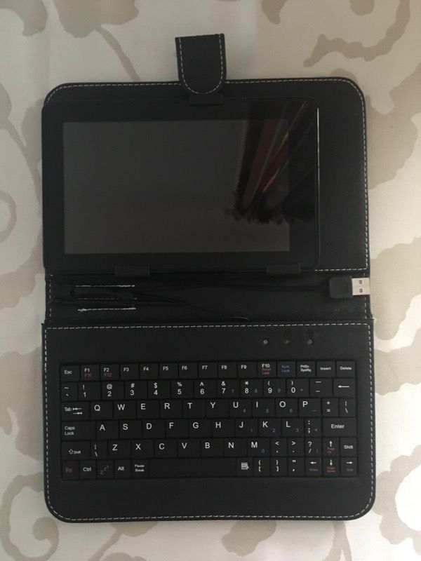7” Tablet with Keyboard