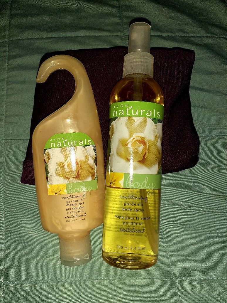 2pc Avon set 