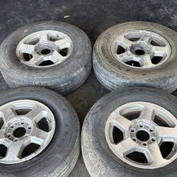 Chevy trailblazer or gmc Envoy 16 Inch aluminum wheels 6x127mm 