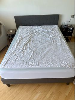 Queen size bed set