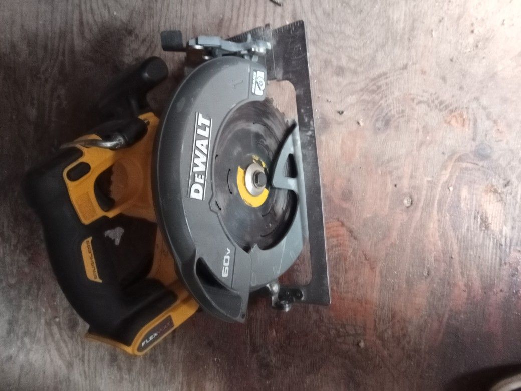 DeWalt Flex Volt Skill Saw