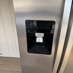 Whirlpool Refrigerator 