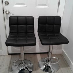 2 Black Swivel Stools Adjustable Height 24 To 30 Inches 
