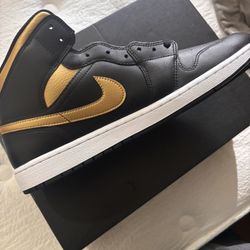 Jordan 1s Mid