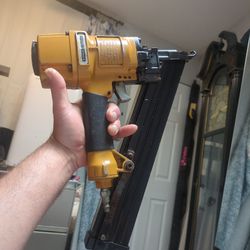 15 Gauge Boschtic Stanley Finish Nail Gun