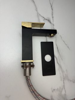 Black and Gold Bathroom Faucet, Brass Single Hole Bathroom Sink Faucet Single Handle