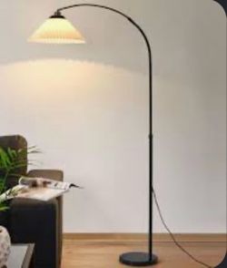 ROOM ESSENTIALS-Downbridge Pleated Floor Lamp Black Room Essentials Modern Empire Shade