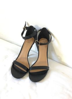 Heels size 7