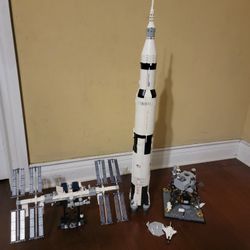 Lego NASA Apollo Saturn V 92176 Outer Space Model Rocket & Lego Ideas International Space Station 21321 Model And Lego Creator Apollo 11 Lunar Lander 