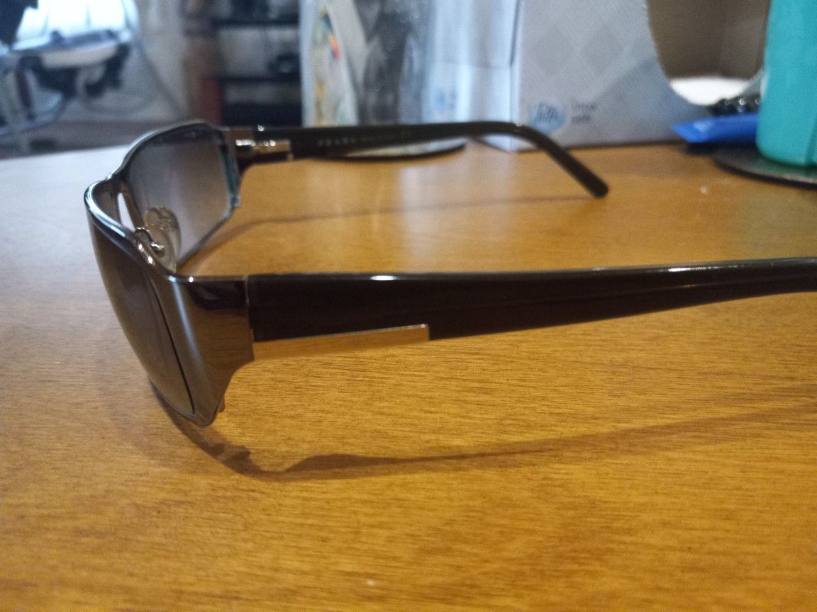 Prada spr52f sunglasses 2025