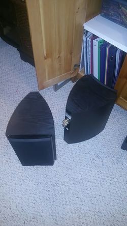 Insignia bookshelf speakers