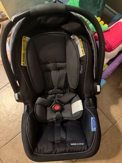 Graco carseat, baby trend carseat