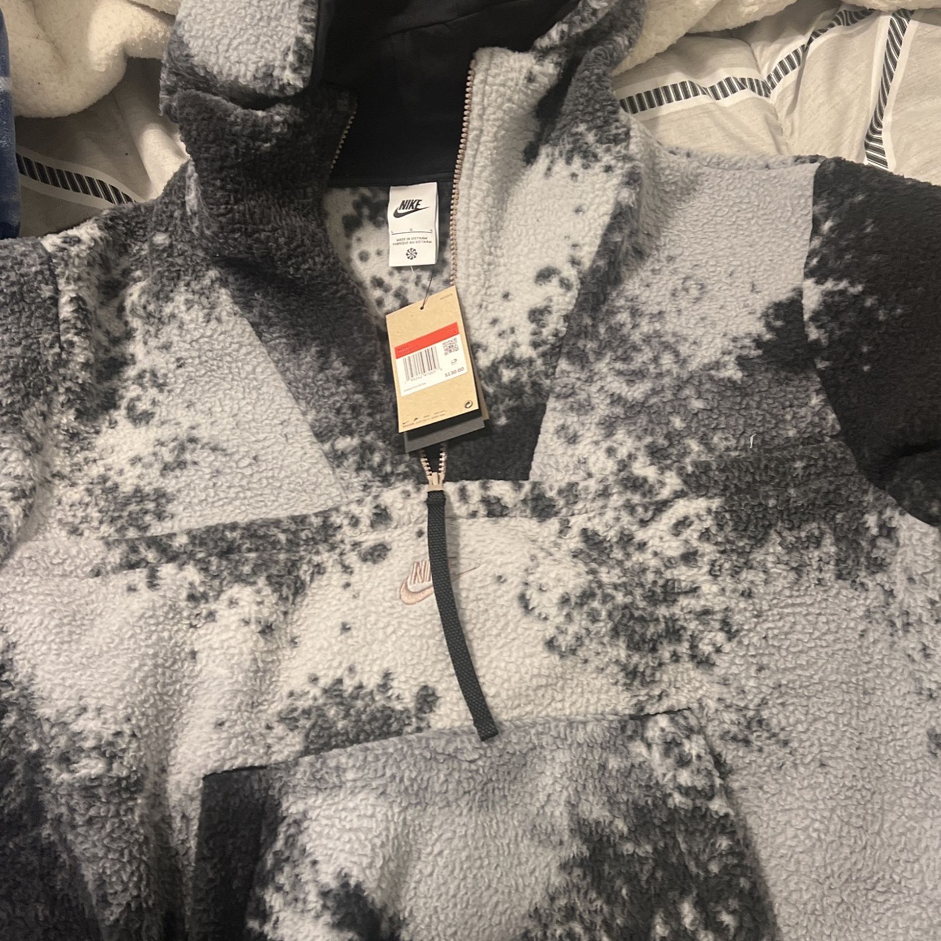 NIKE NFL WASHINGTON COMMANDERS HOODIE for Sale in Winston-salem, NC -  OfferUp