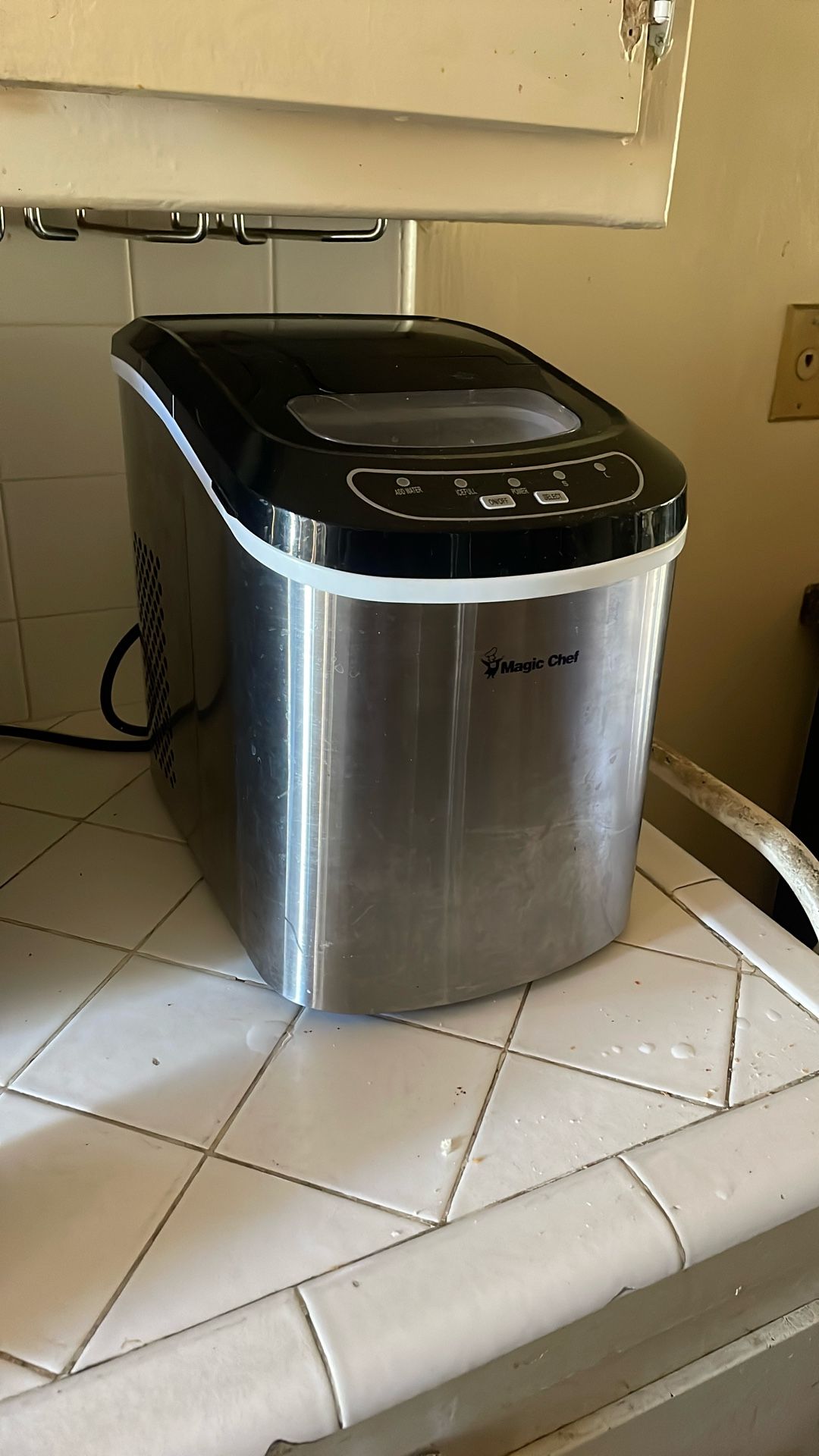 Magic Chef Ice Maker