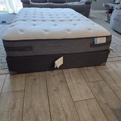 Full Size mattress With Box Spring 