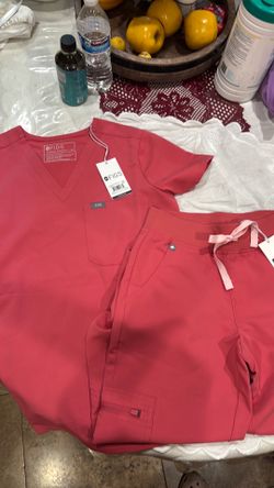 Bundle of New FIGS Zamora Casual Scrub Pants XXS and New Catarina One-Pocket Scrub Top XS