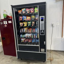 Vending machine w/ card reader