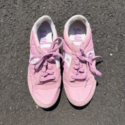 Women’s Saucony Sneakers 7